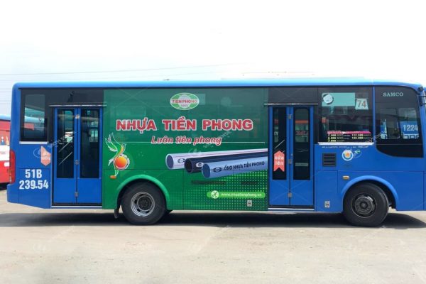 quảng cáo tràn kính xe bus