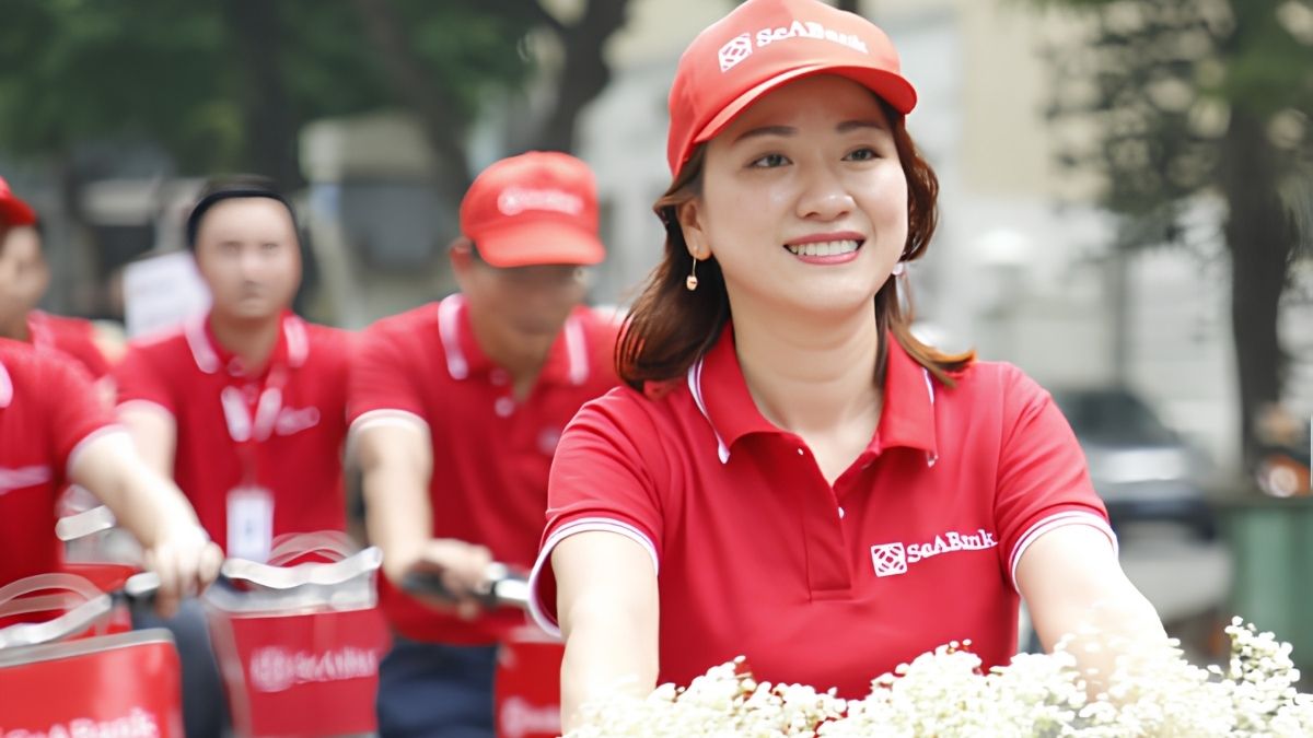 Roadshow Ngân Hàng Là Gì? Hình Thức, Báo Giá Và Quy Trình Tổ Chức 11 Đoàn roadshow giúp ngân hàng tiếp cận hộ kinh doanh và khách hàng tại địa phương (Nguồn: SSM)