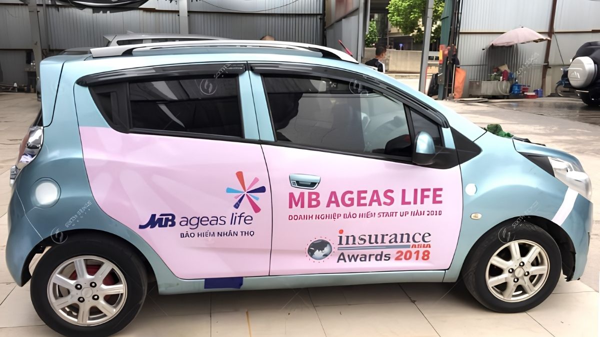 Dịch Vụ Quảng Cáo Trên Xe Ô Tô Cá Nhân, Xe Hơi, Grabcar, Becar 1 Quảng cáo ô tô cá nhân sử dụng decal để đưa hình ảnh thương hiệu đến khách hàng khi xe lưu thông.