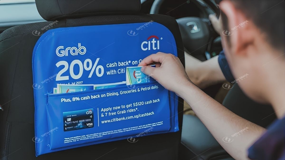Dịch Vụ Quảng Cáo Trên Xe Ô Tô Cá Nhân, Xe Hơi, Grabcar, Becar 4 Quảng cáo bên trong xe tạo điểm chạm trực tiếp với hành khách trong suốt hành trình.