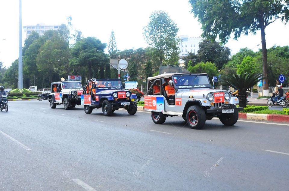 roadshow xe jeep