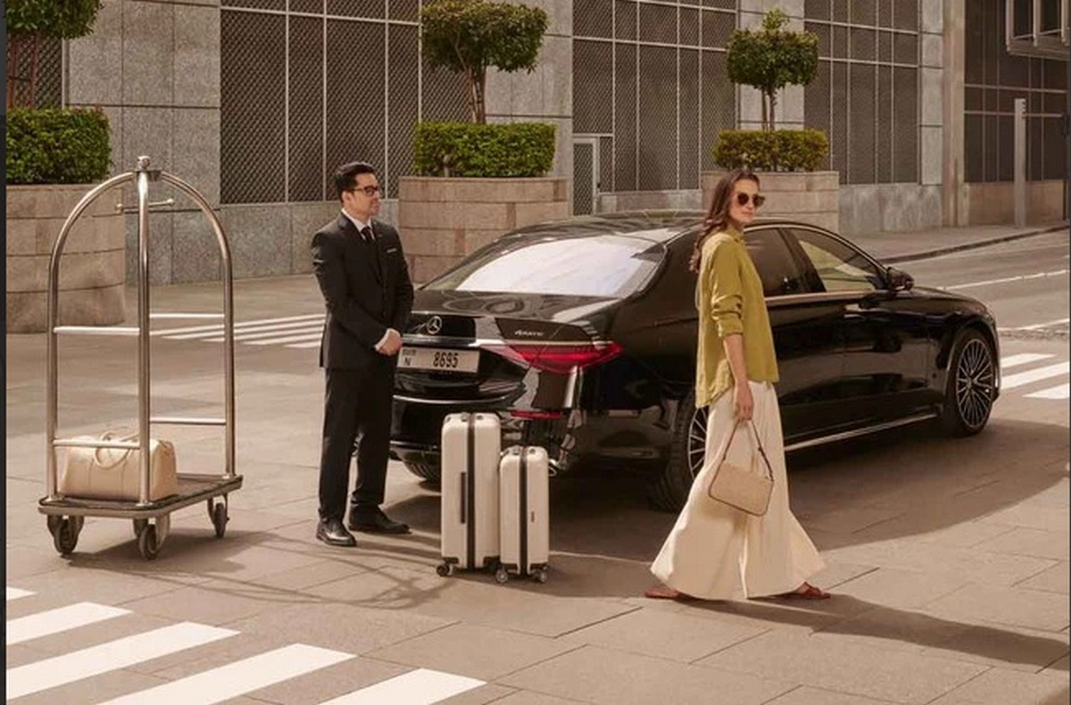 Có gì ở dịch vụ taxi hạng sang tại thành phố có 70.000 triệu phú? 2 Có gì ở dịch vụ taxi hạng sang tại thành phố có 70.000 triệu phú?