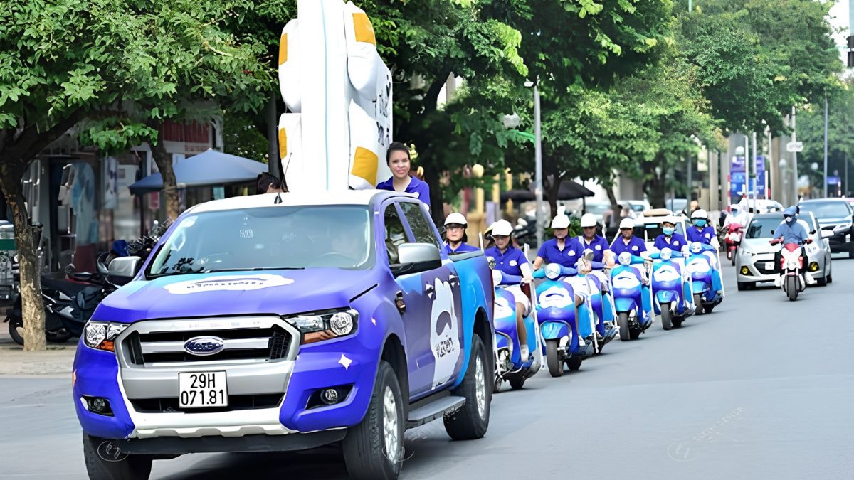 Roadshow Là Gì? Các Hình Thức & Quy Trình Tổ Chức Roadshow 2026 8 Roadshow xe tải giúp thương hiệu tăng độ phủ với diện tích quảng cáo lớn và hình ảnh nổi bật trên đường phố