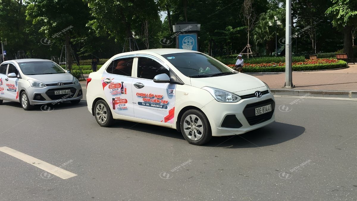 Một đơn vị uy tín giúp doanh nghiệp triển khai quảng cáo taxi đúng tiến độ và đảm bảo chất lượng. (Nguồn: Dự án SSM)